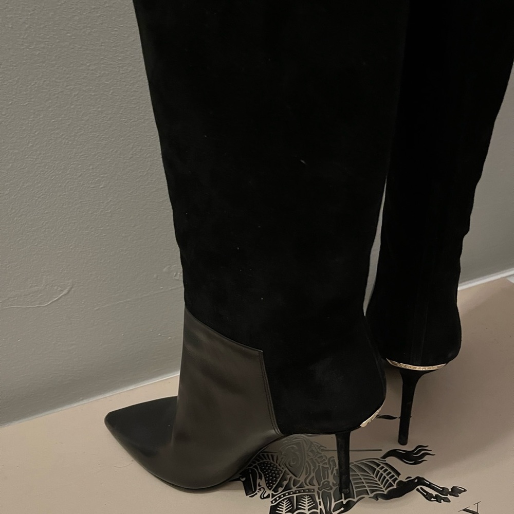 BURBERRY- BOOTS- NWB-Black Leather & Suede- size 37- EXCELLENT Condition